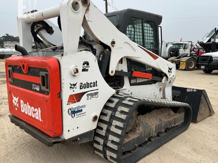 2019-bobcat-t740-image-4