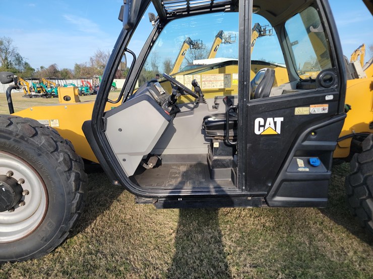 2020-caterpillar-tl1255-image-10