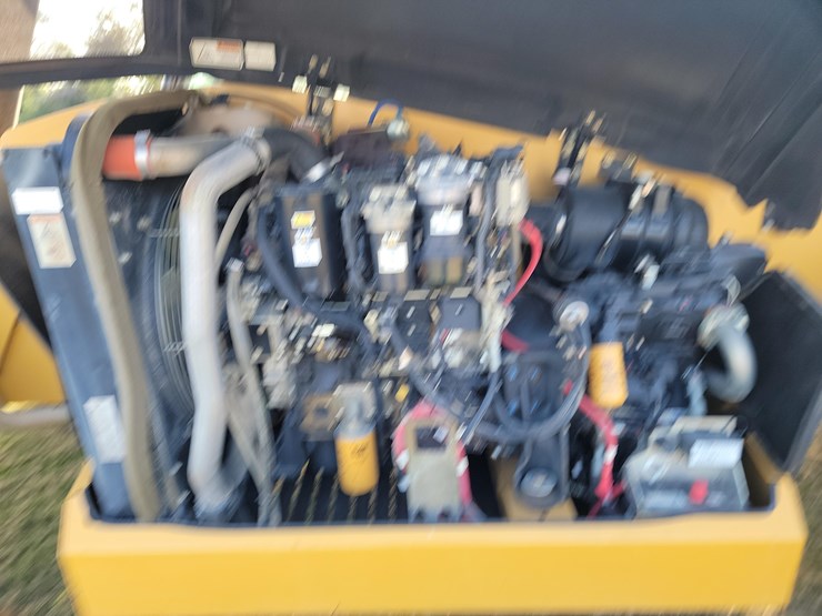 2020-caterpillar-tl1255-image-9