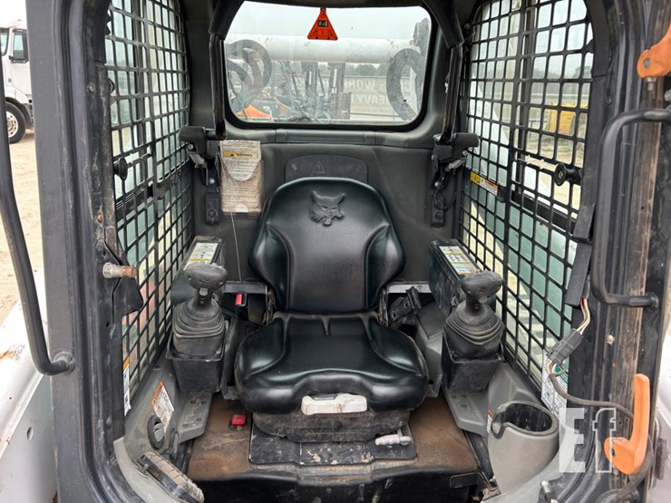 2019-bobcat-t740-image-9