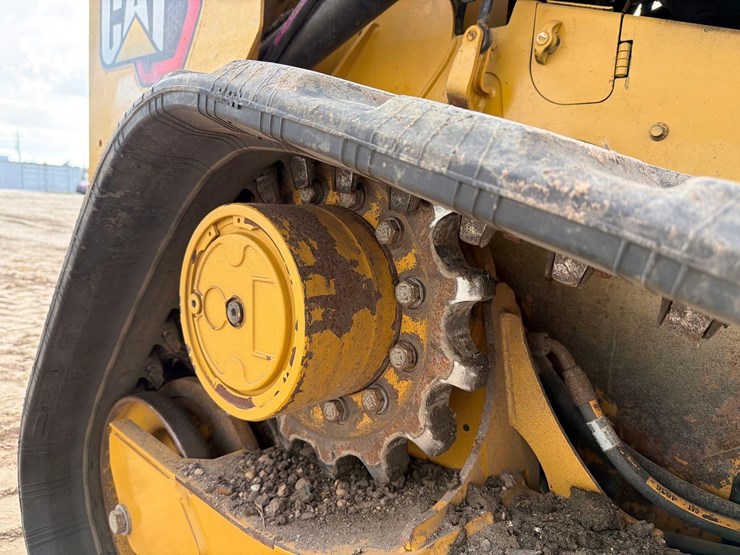 2021-caterpillar-259d3-image-17