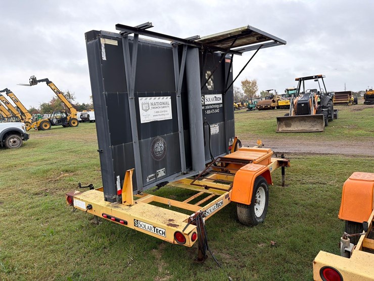 solar-tech-silent-messenger-message-board-arrow/message-board-vn:4gm2m151591410119-image-3