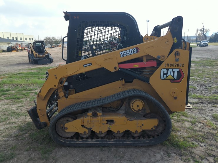 2020-caterpillar-259d3-image-1