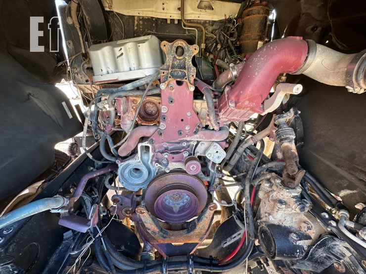 2012-mack-granite-gu713-image-10