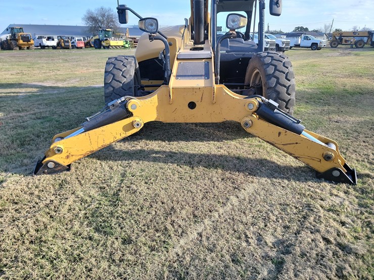 2020-caterpillar-tl1255-image-8