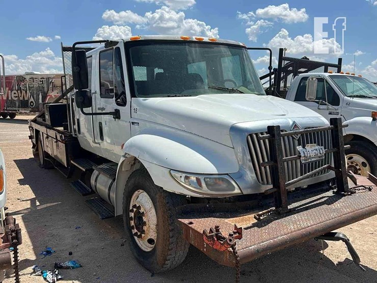 2011-international-durastar-4400-image-2