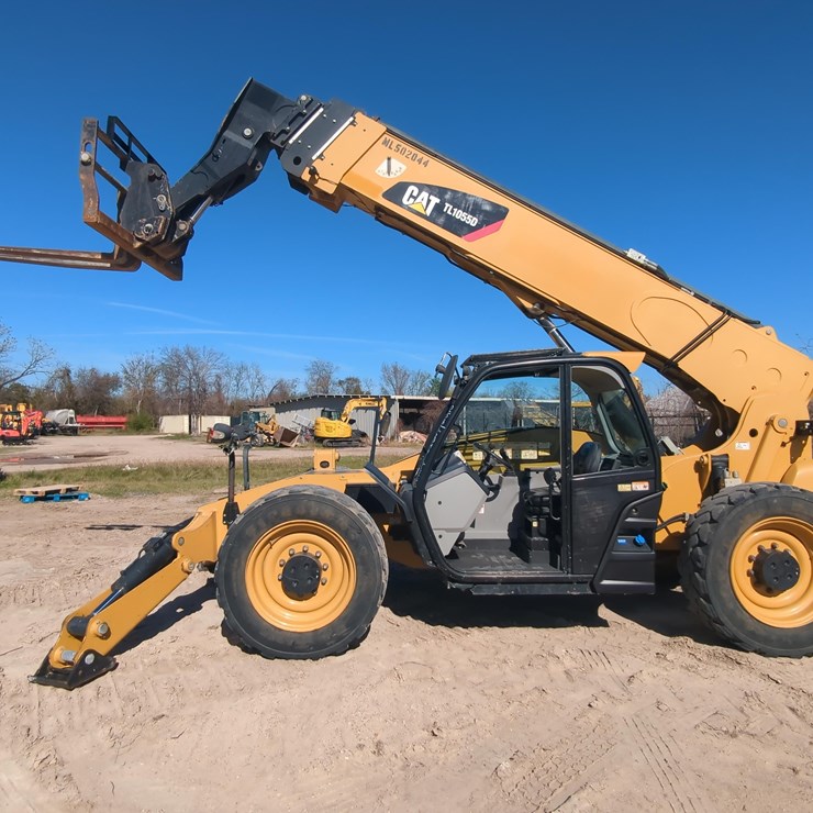 2019 CATERPILLAR TL1055D