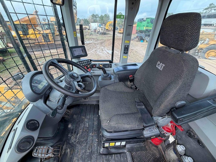 2018-caterpillar-938m-image-13