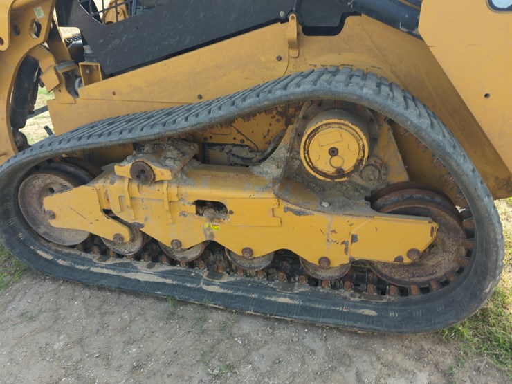 2020-caterpillar-259d3-image-6