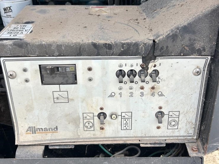 allmand-bros-night-lite-v-series-image-11