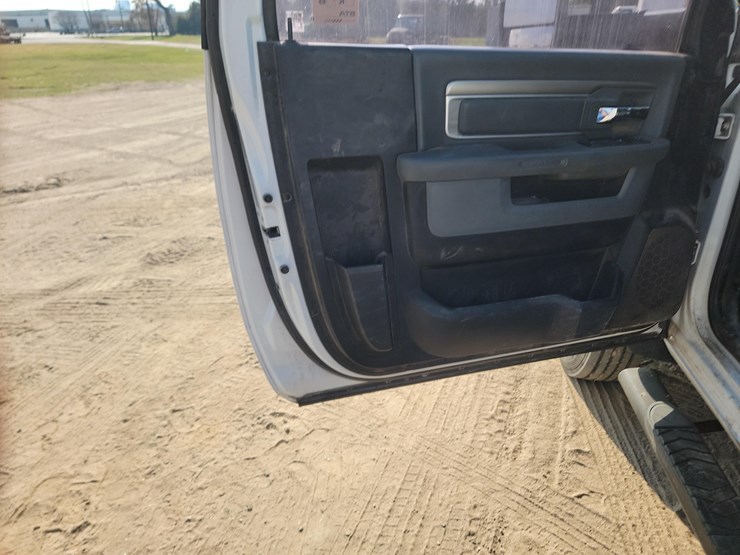 2018-dodge-5500-utility-truck-vn:3c7wrnbl0jg224924-4x4,-image-9