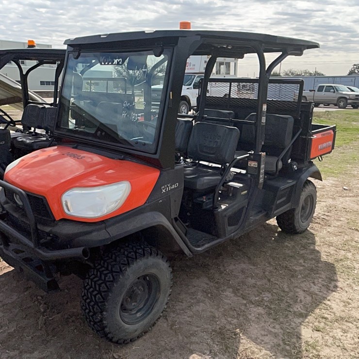 2019 KUBOTA RTVX1140
