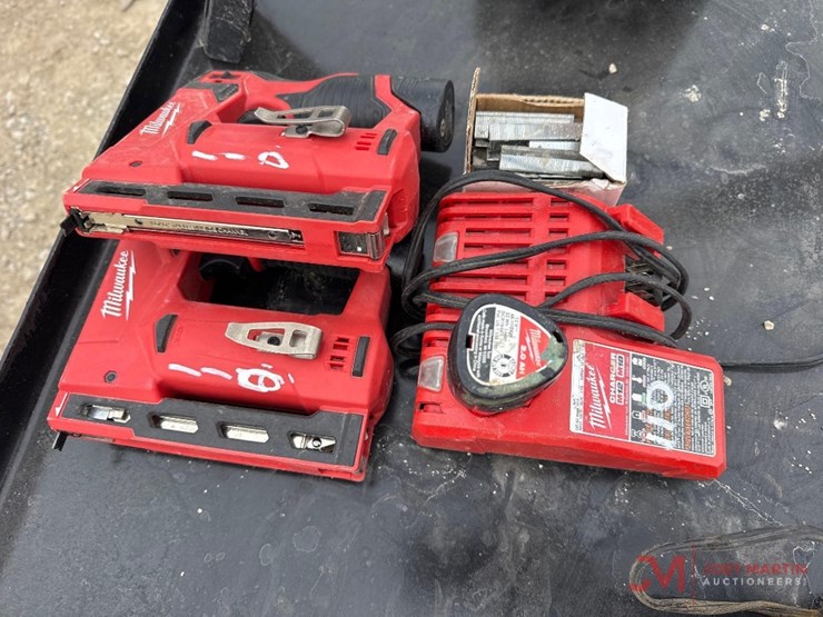 (2)-milwaukee-cordless-staple-guns-w/-batteries-&-charger-image-1