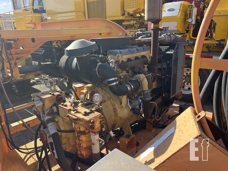 2008-caterpillar-c4.4-image-5