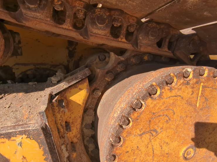 2022-deere-750l-lgp-image-13