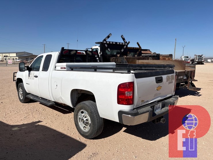 2011-chevrolet-silverado-2500hd-image-4
