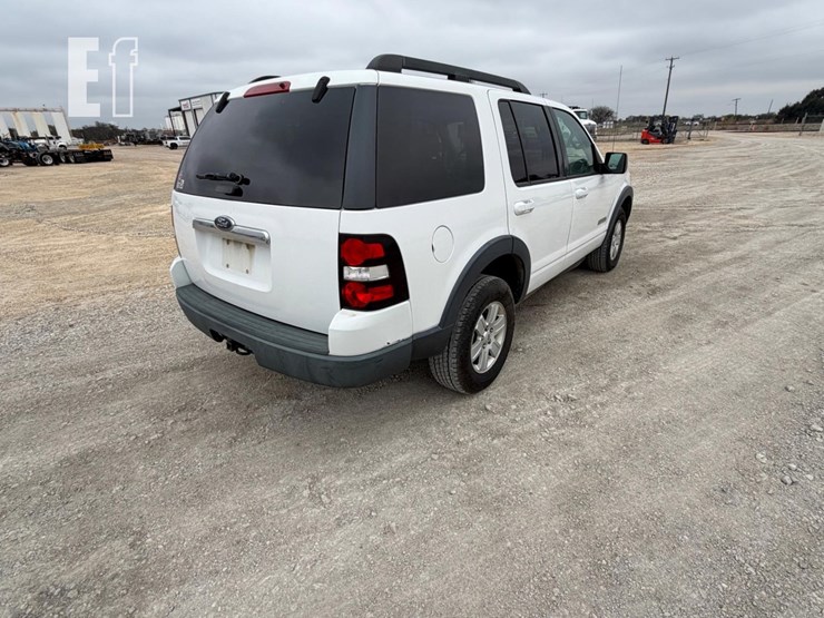 2007-ford-explorer-xlt-image-5