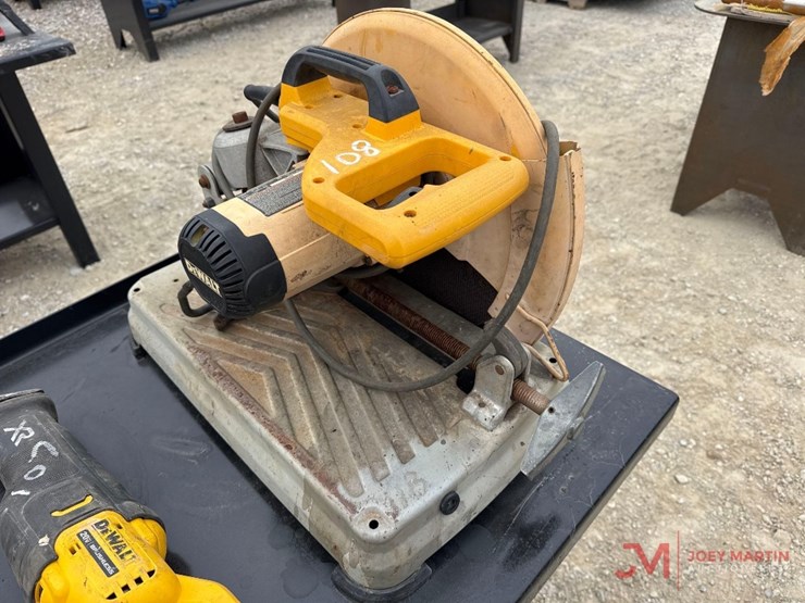 dewalt-electric-chop-saw-image-2
