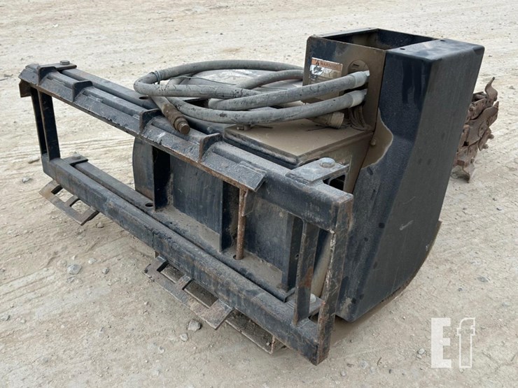 brad-co.-trencher-image-3