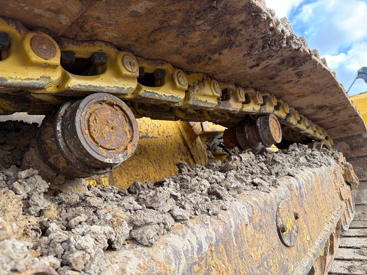 2021-komatsu-d51pxi-24-image-16