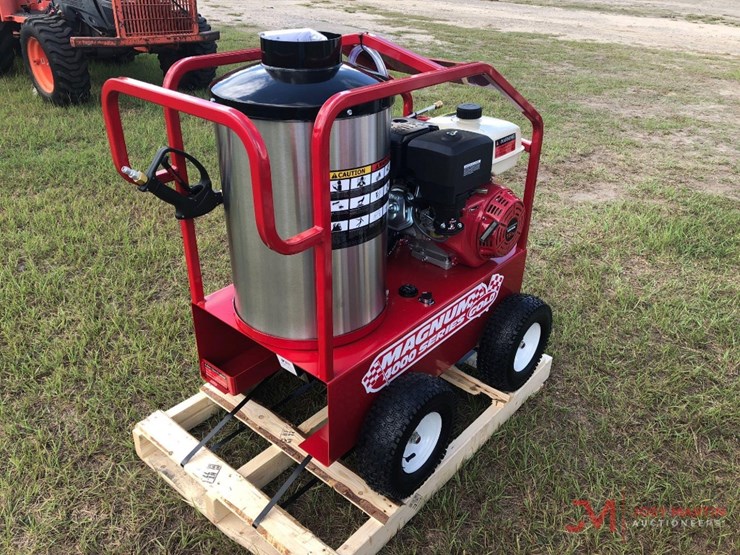 new-magnum-4000-series-gold-portable-hot-water-pressure-washer-image-4