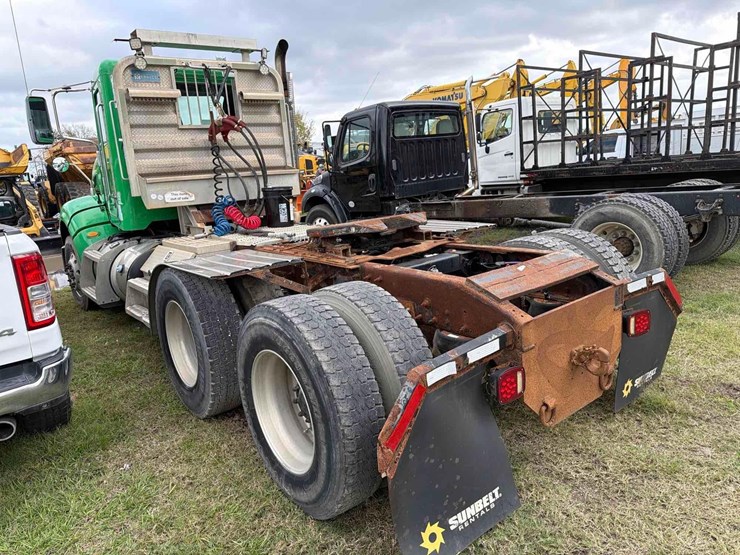 2014-peterbilt-386-image-5