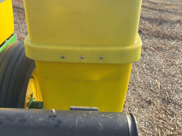 john-deere-1770-image-40