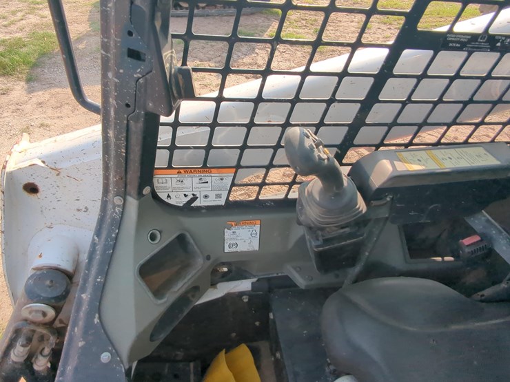 2021-bobcat-t770-image-11