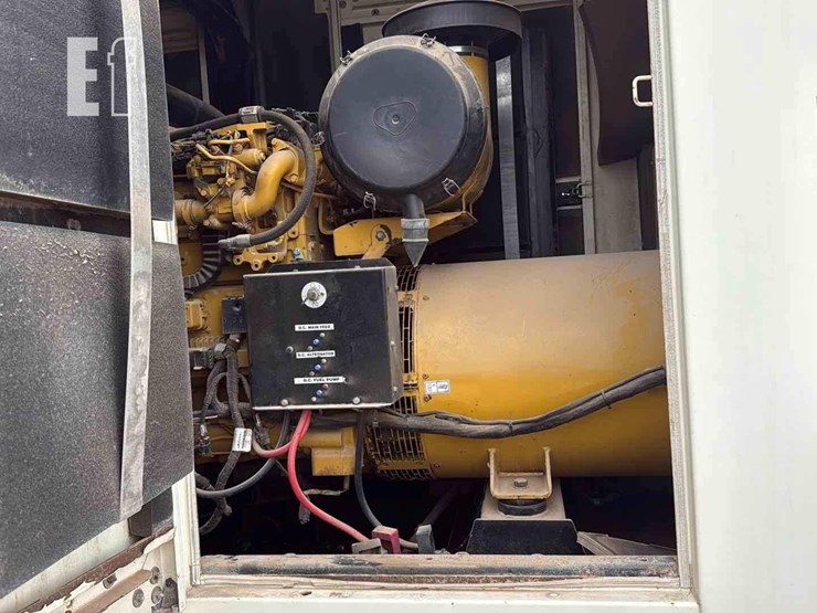 2012-caterpillar-xq350-image-8