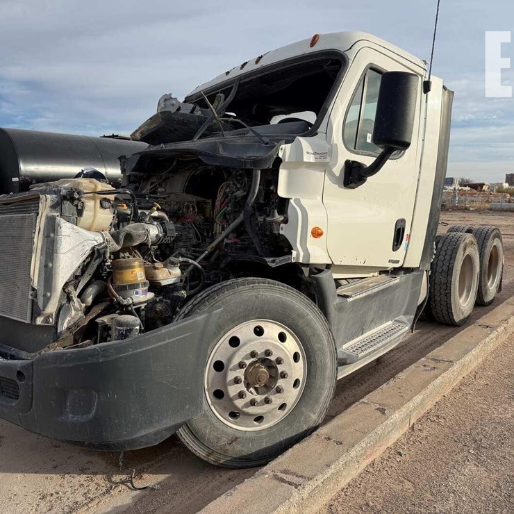 2017 FREIGHTLINER CASCADIA 125