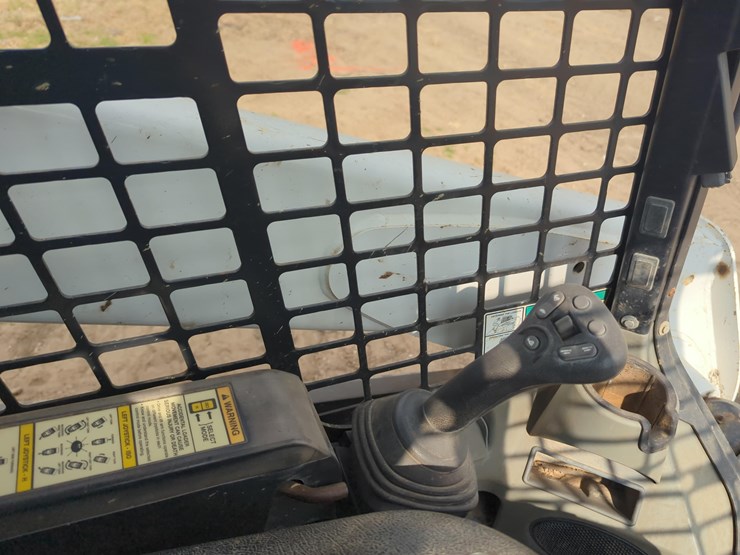 2021-bobcat-t770-image-14