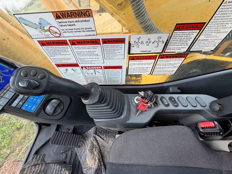 2021-komatsu-pc210-lc-11-image-27