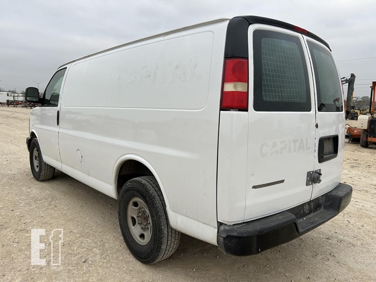 2008-chevrolet-express-3500-image-6