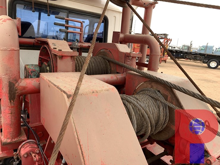 2013-mack-granite-gu713-image-26