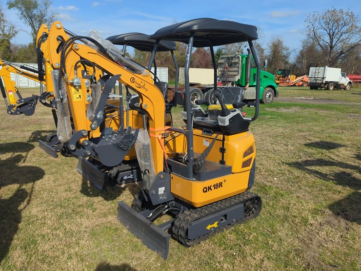 new-cfg-qk18r-hydraulic-excavator-image-2