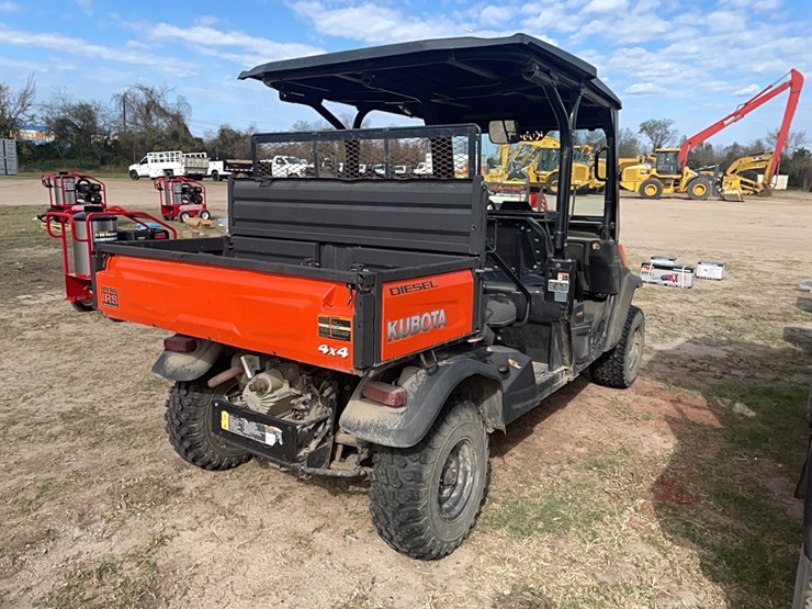 2019-kubota-rtvx1140-image-3