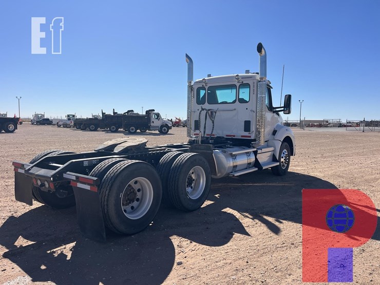 2024-kenworth-t880-image-4