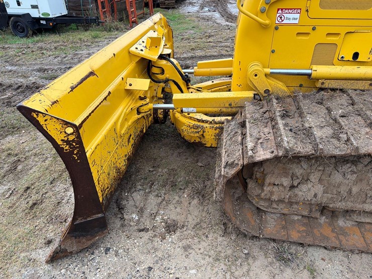 2022-komatsu-d51pxi-24-image-10