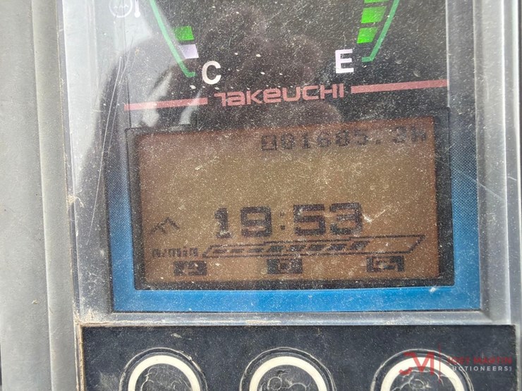 takeuchi-tb230-image-23