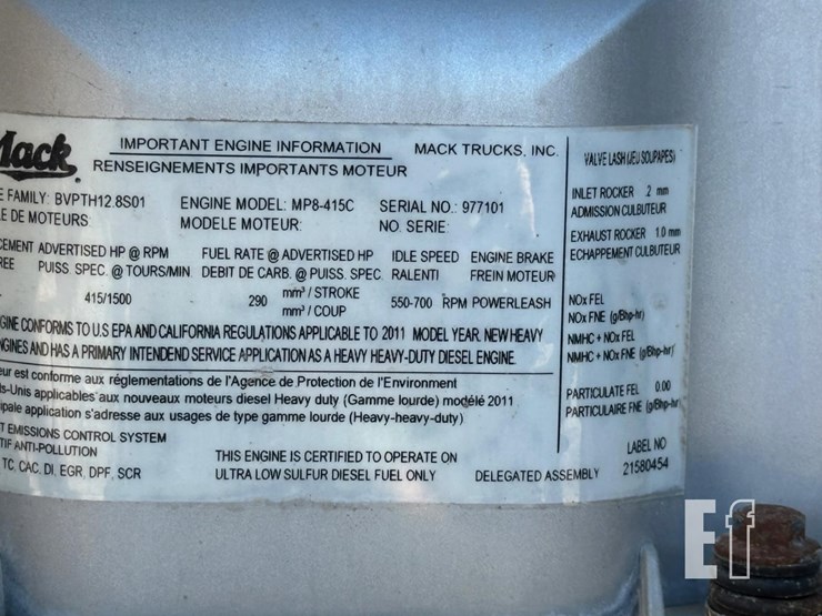 2012-mack-granite-gu713-image-17