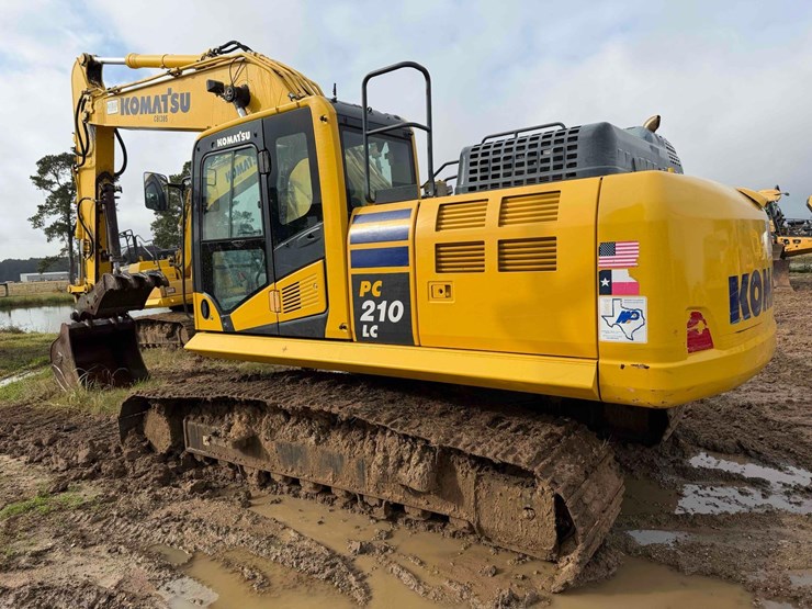 2021-komatsu-pc210-lc-11-image-7