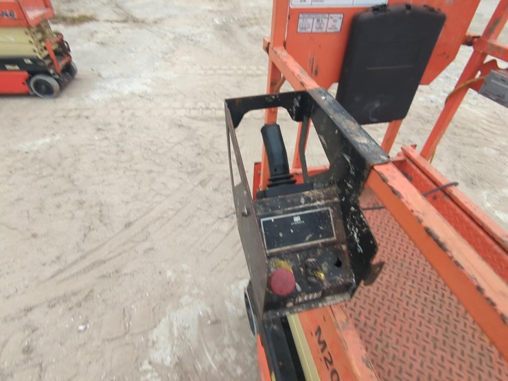 2018-jlg-1932r-image-8