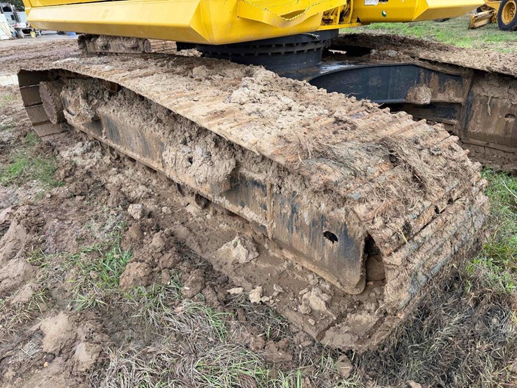 2021-komatsu-pc210-lc-11-image-16