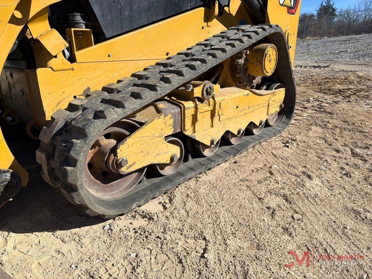 2021-caterpillar-259d3-image-10