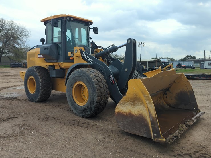 2023-deere-544p-image-3