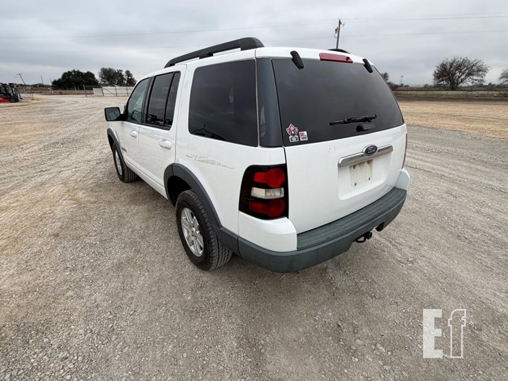 2007-ford-explorer-xlt-image-7
