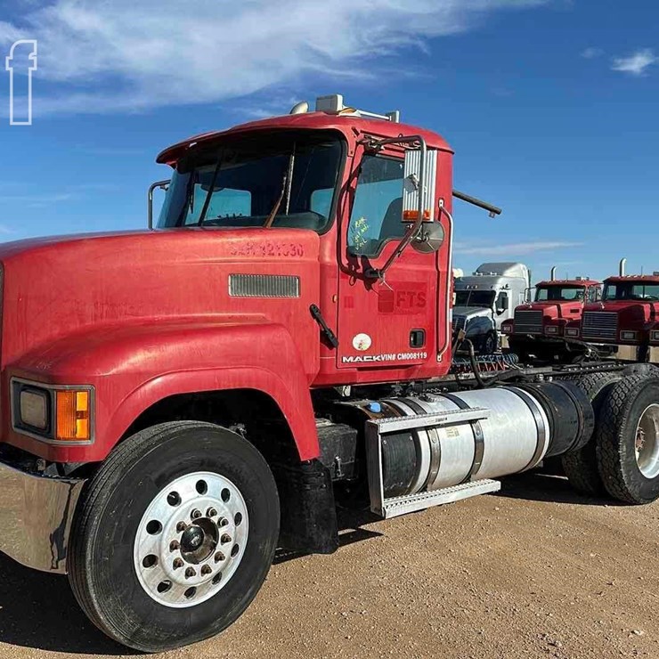 2012 MACK PINNACLE CHU613
