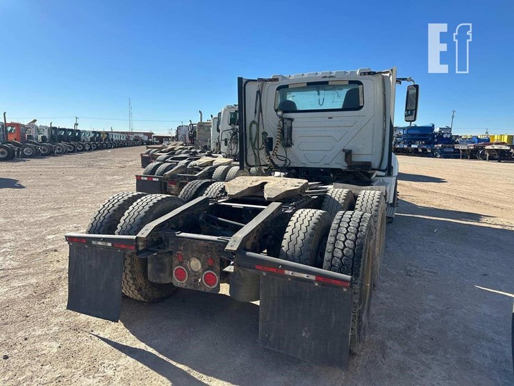 2017-international-prostar-image-4