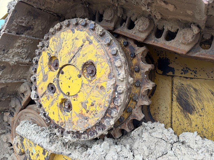 2017-caterpillar-d6t-xw-image-7