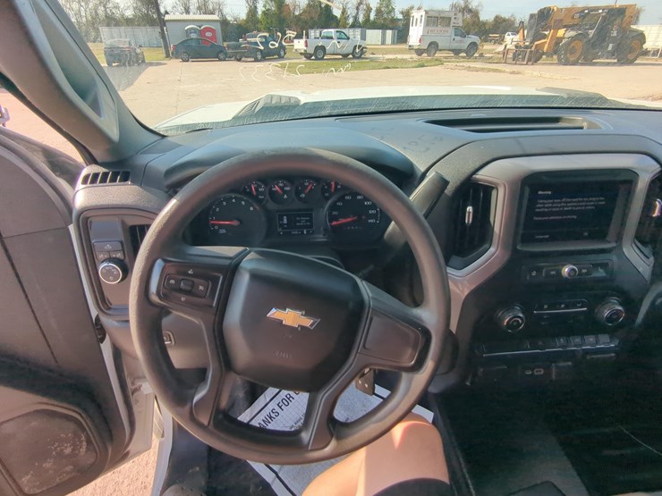 2022-chevrolet-2500-image-13